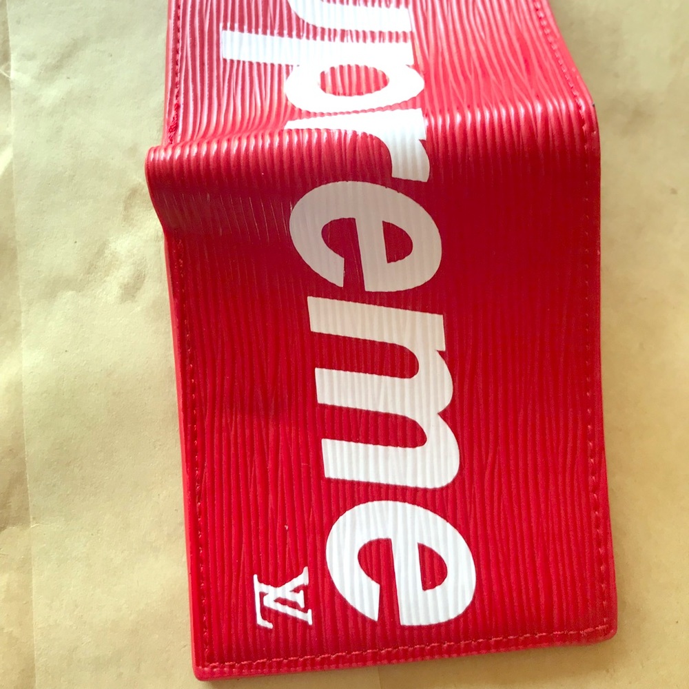 Supreme Louis Vuitton wallet